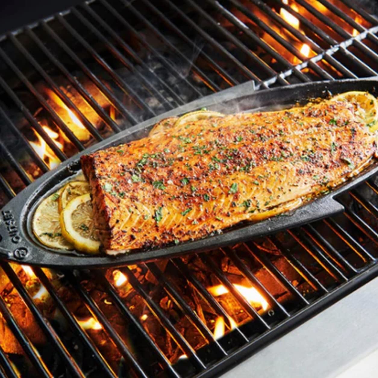 Plancha para Pescado de Hierro Fundido - OUTSET - Gallery 3