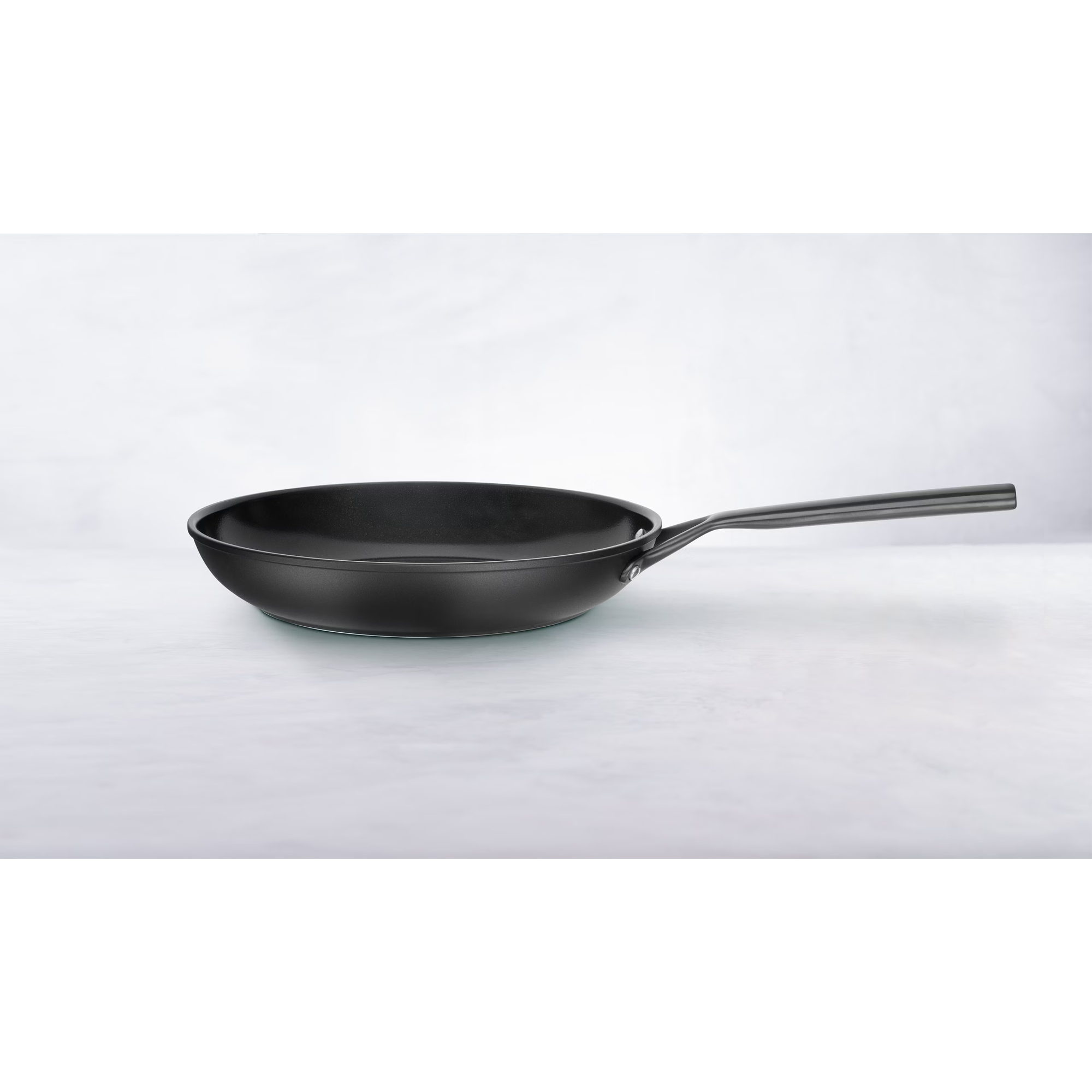 Sarten Antiadherente Cerámico Ceraforce Titanium Aluminio 28cm Color Negro Modelo Milano - ZWILLING - Gallery 2