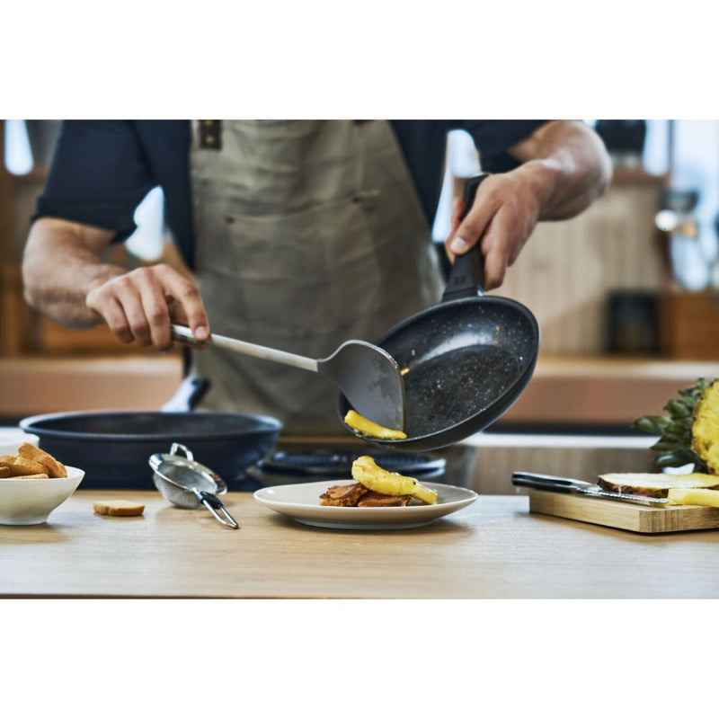 Espátula para Wok 37 cm de Silicona y Acero Modelo Zwilling Pro - ZWILLING - Image 2