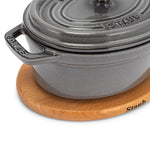 Salvamanteles Ovalado de Madera 21 cm - STAUB - Thumbnail 2