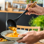 Cucharón de Silicona para Sopa de 31 cm -STAUB - Thumbnail 6